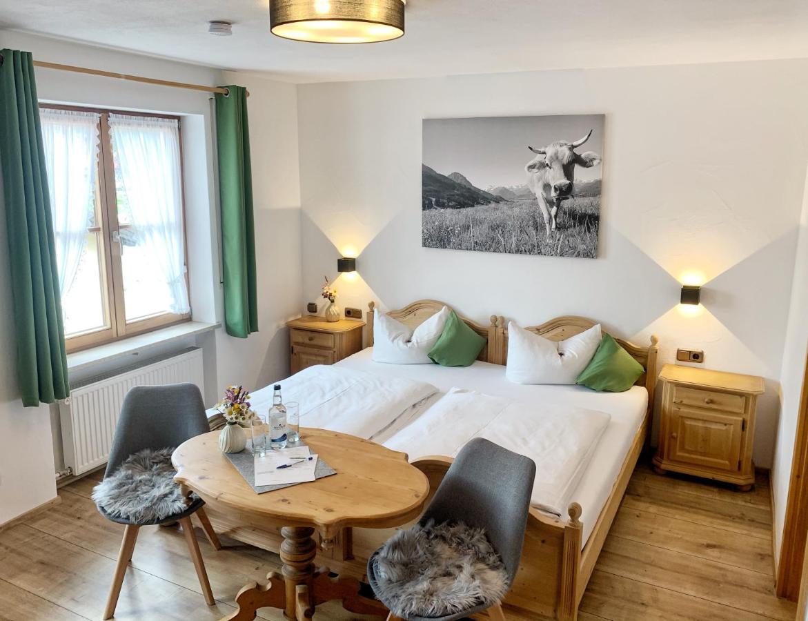 Gaestehaus "Zur Schmiede" Wertach Dış mekan fotoğraf