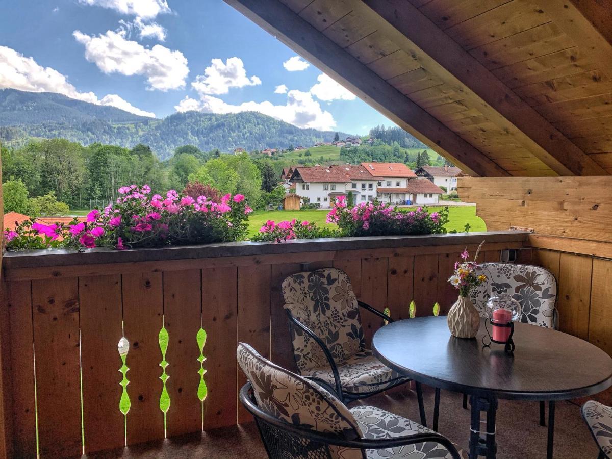 Gaestehaus "Zur Schmiede" Wertach Dış mekan fotoğraf