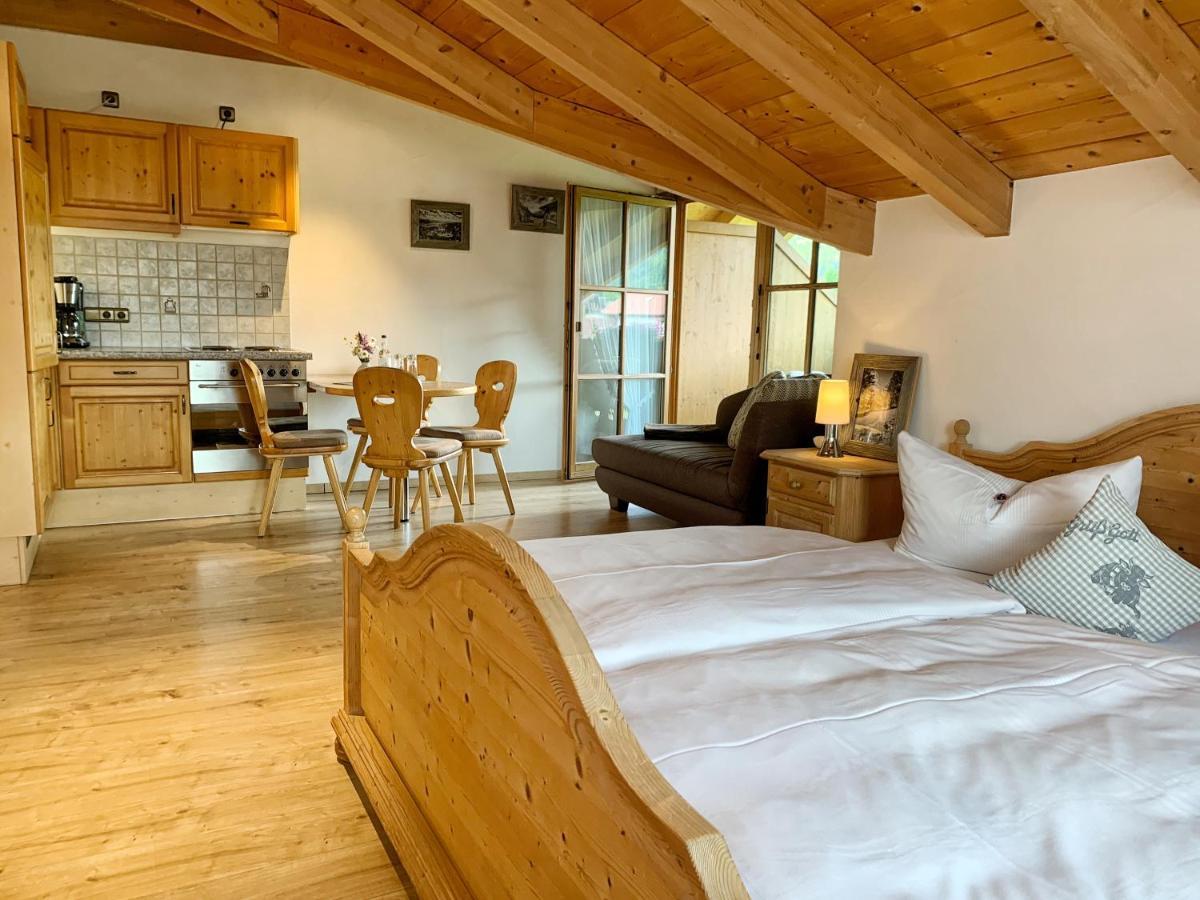 Gaestehaus "Zur Schmiede" Wertach Dış mekan fotoğraf