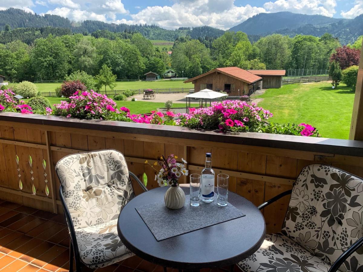 Gaestehaus "Zur Schmiede" Wertach Dış mekan fotoğraf