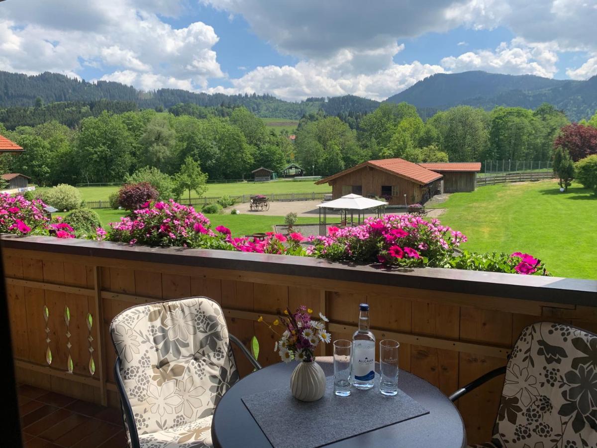 Gaestehaus "Zur Schmiede" Wertach Dış mekan fotoğraf